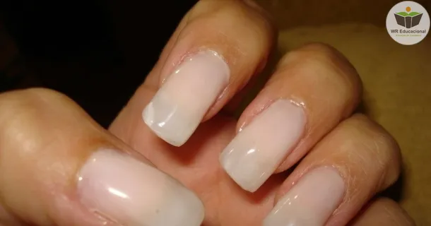 Curso de educação a distância de Unhas de Gel