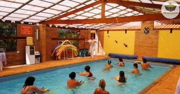 Curso de educação a distância de Noções Básicas em Hidroginástica